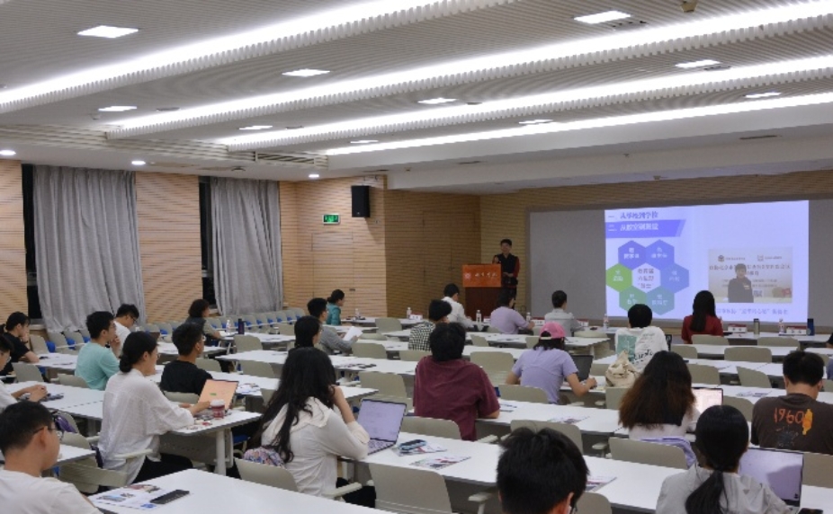 会议室里的人们

AI 生成的内容可能不正确。